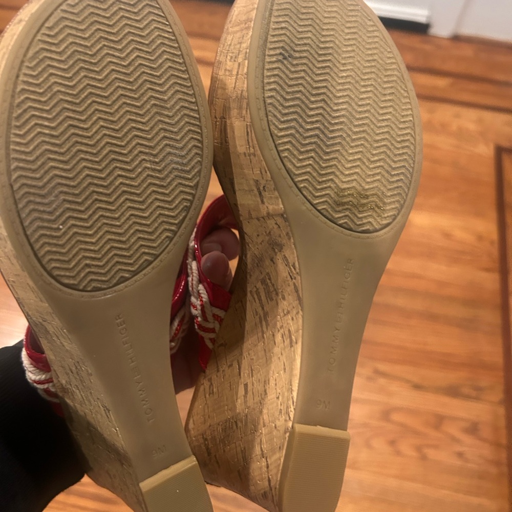 Tommy Hilfiger Red Braided Thong Wedge Sandals - Picture 5 of 5